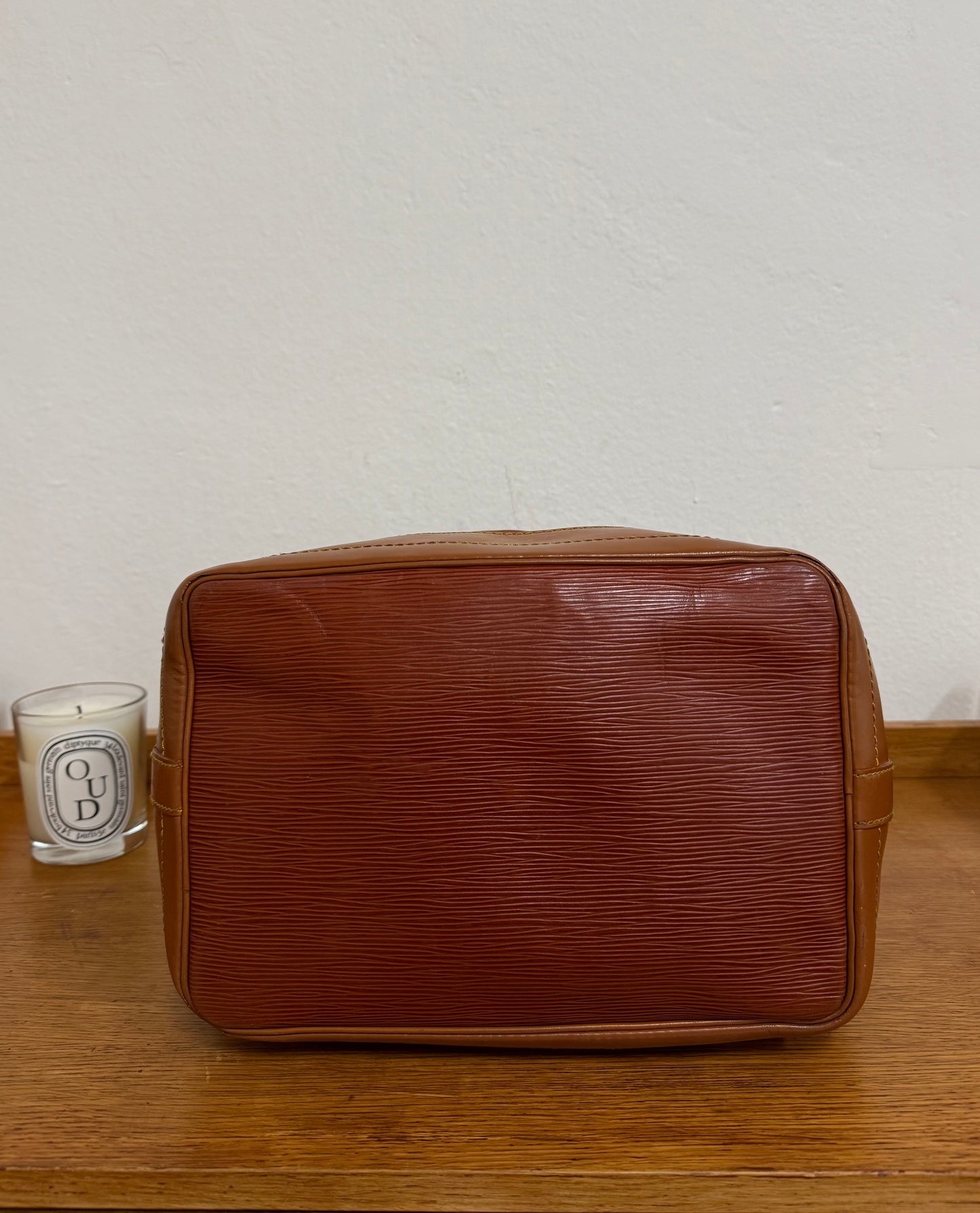 LV PETIT EPI NOÉ BROWN BUCKET BAG