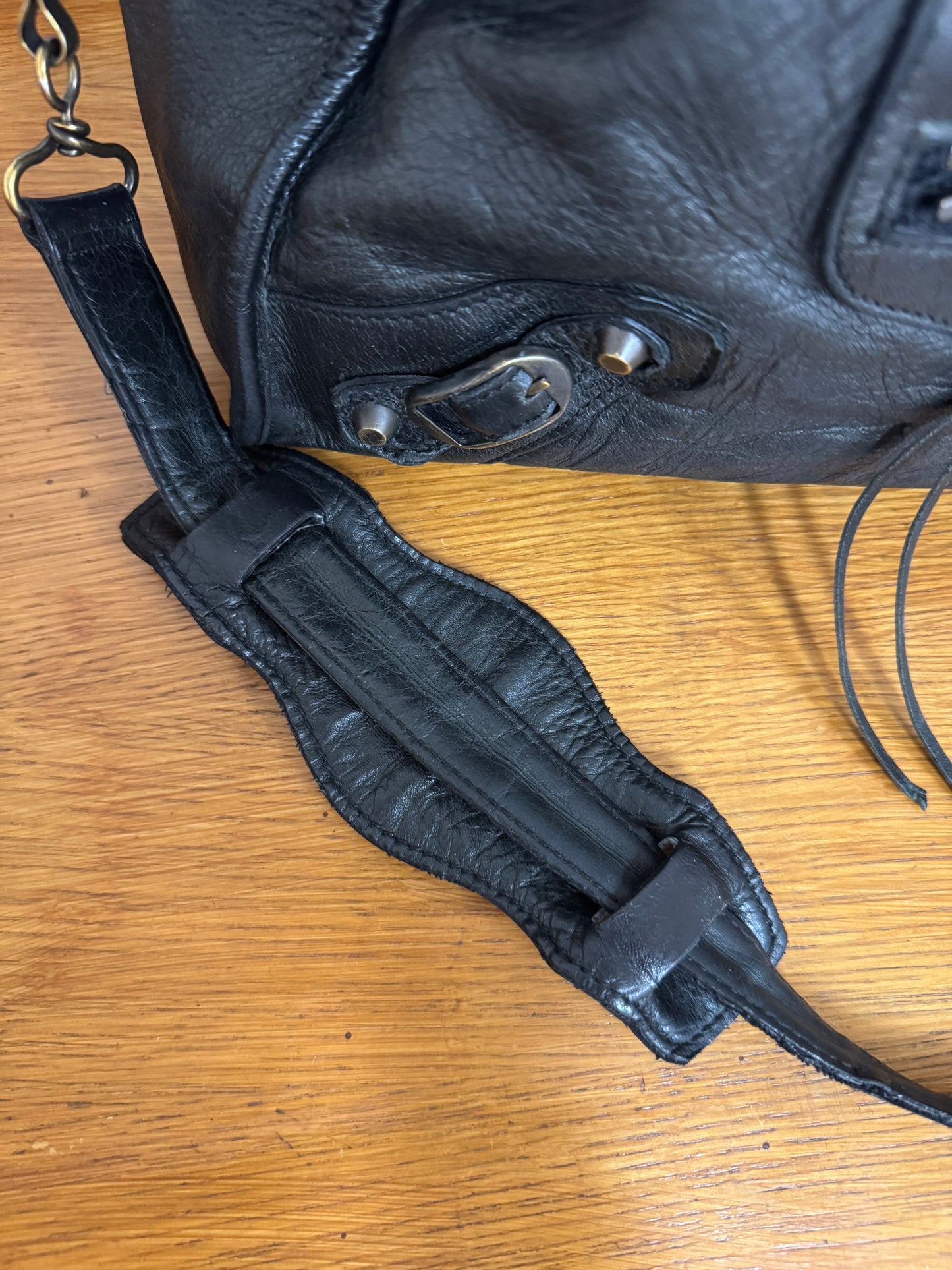 BALENCIAGA CITY BAG BLACK