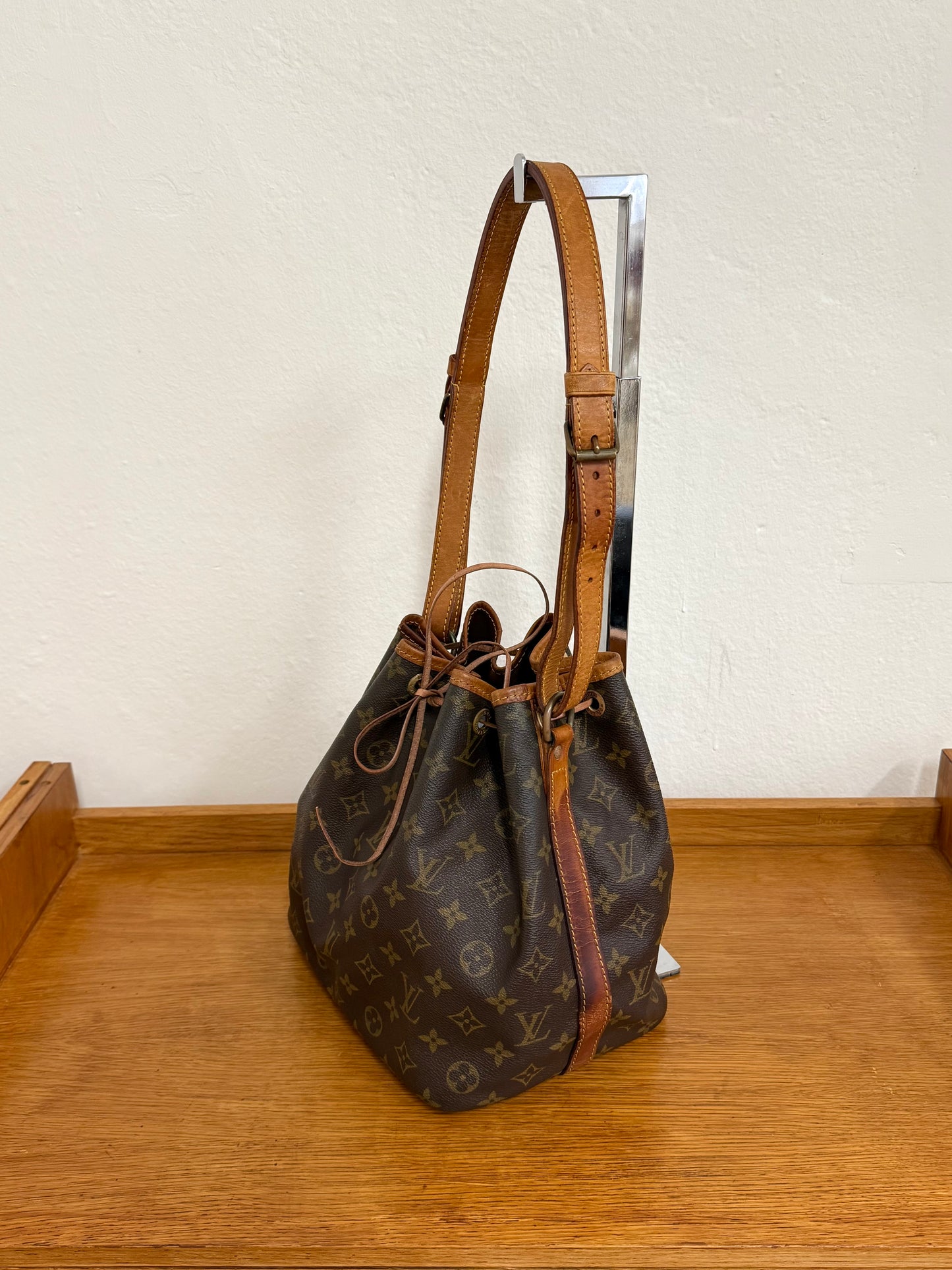 LV PETIT NOÉ MONOGRAM