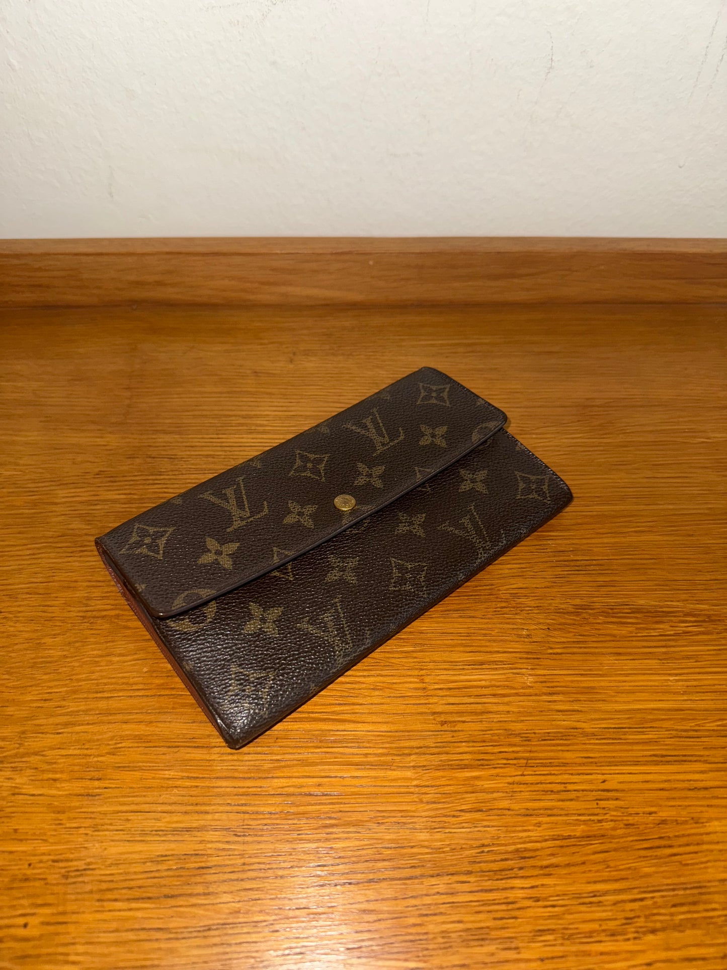 LV WALLET