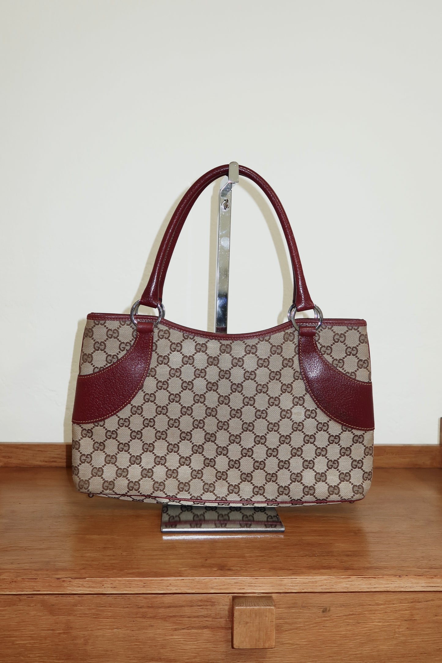 GUCCI GG SHOULDER TOTE BAG WINE