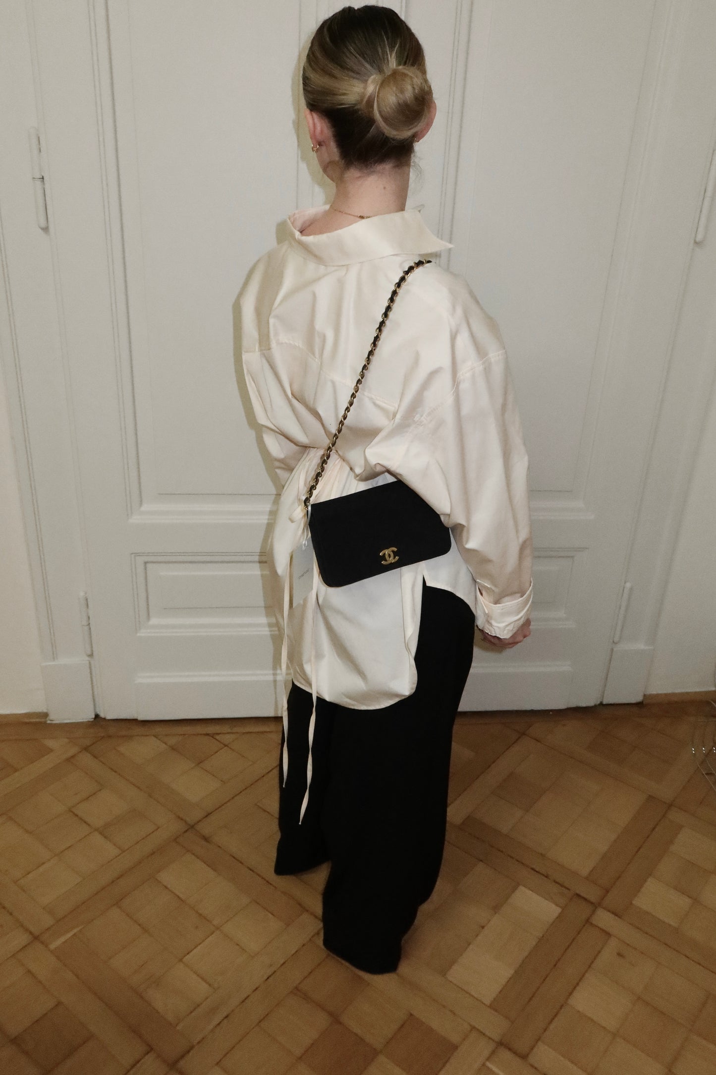 CHANEL SUEDE WOC BLACK 24K GOLD