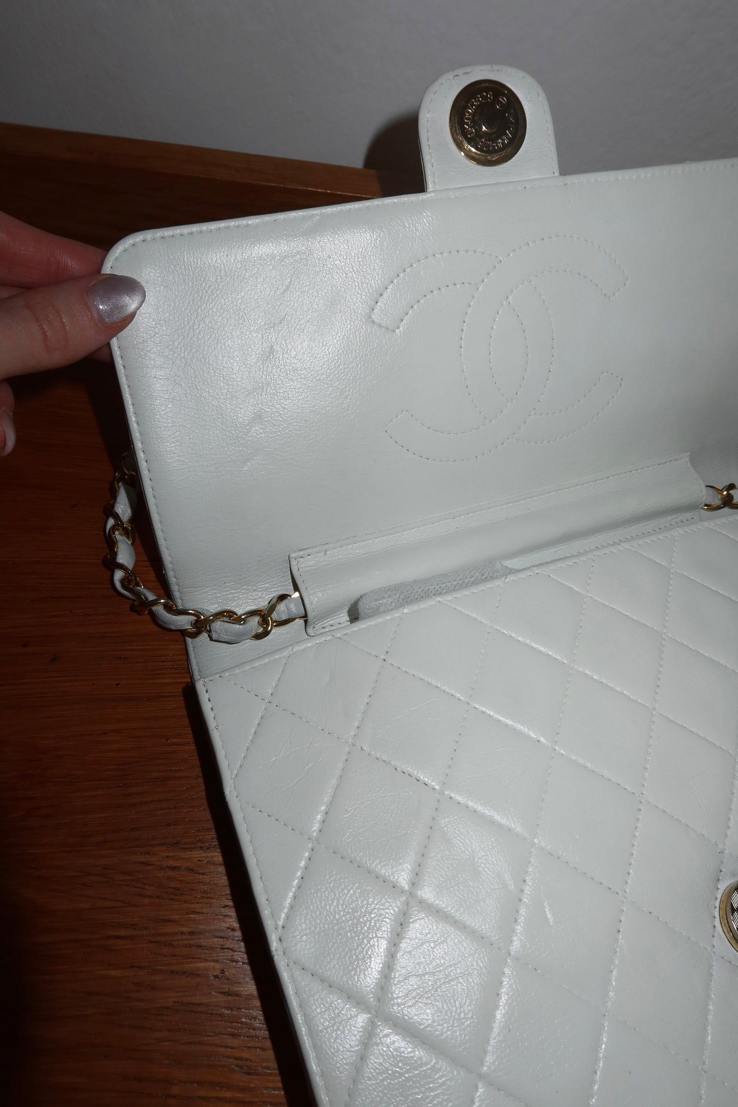 CHANEL 80s SINGLE FLAP BAG CREAM