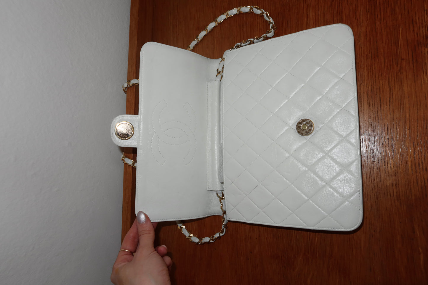 CHANEL 80s SINGLE FLAP BAG CREAM
