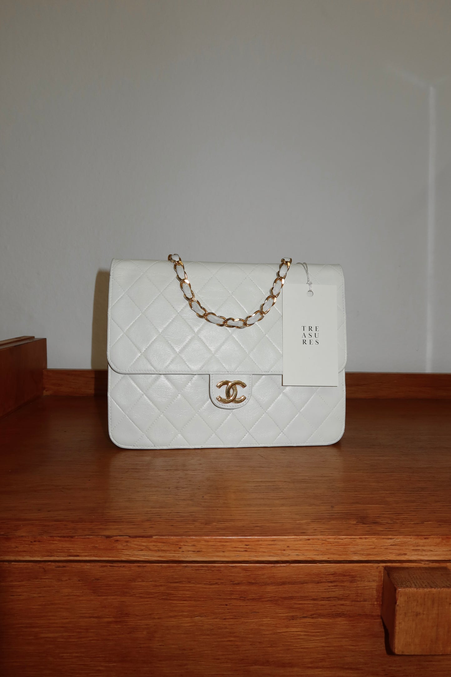 CHANEL 80s SINGLE FLAP BAG CREAM
