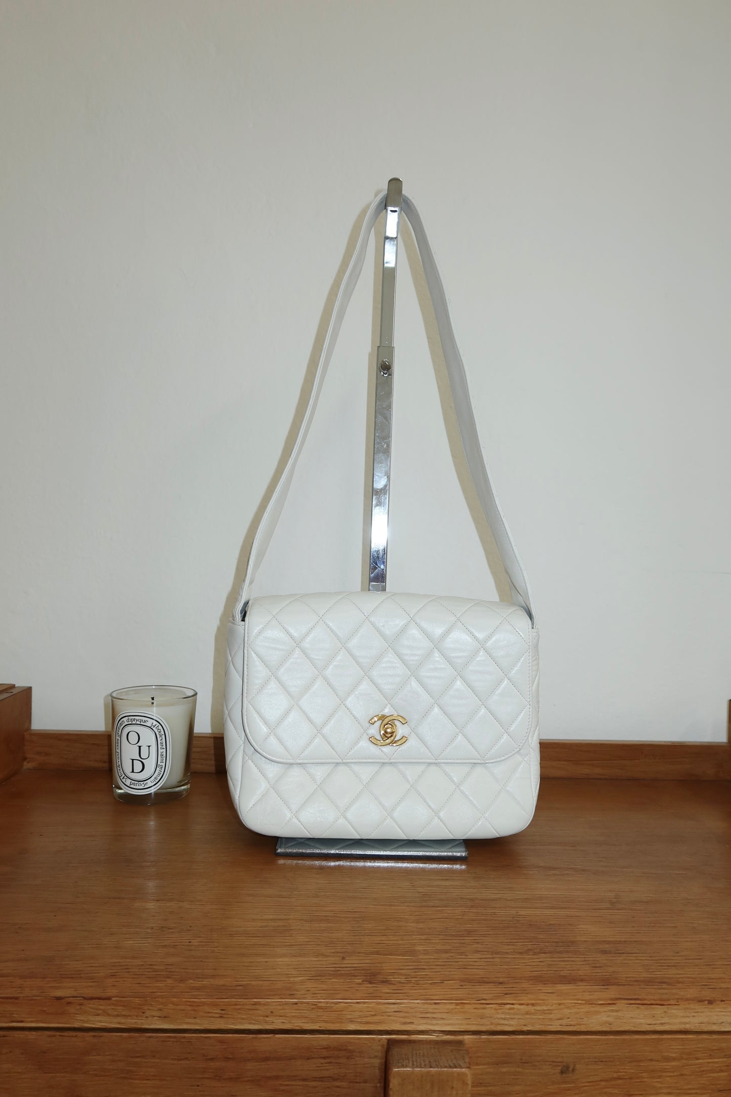 CHANEL MATELASSE FLAP BAG TWIST LOCK WIDE STRAP CREAM