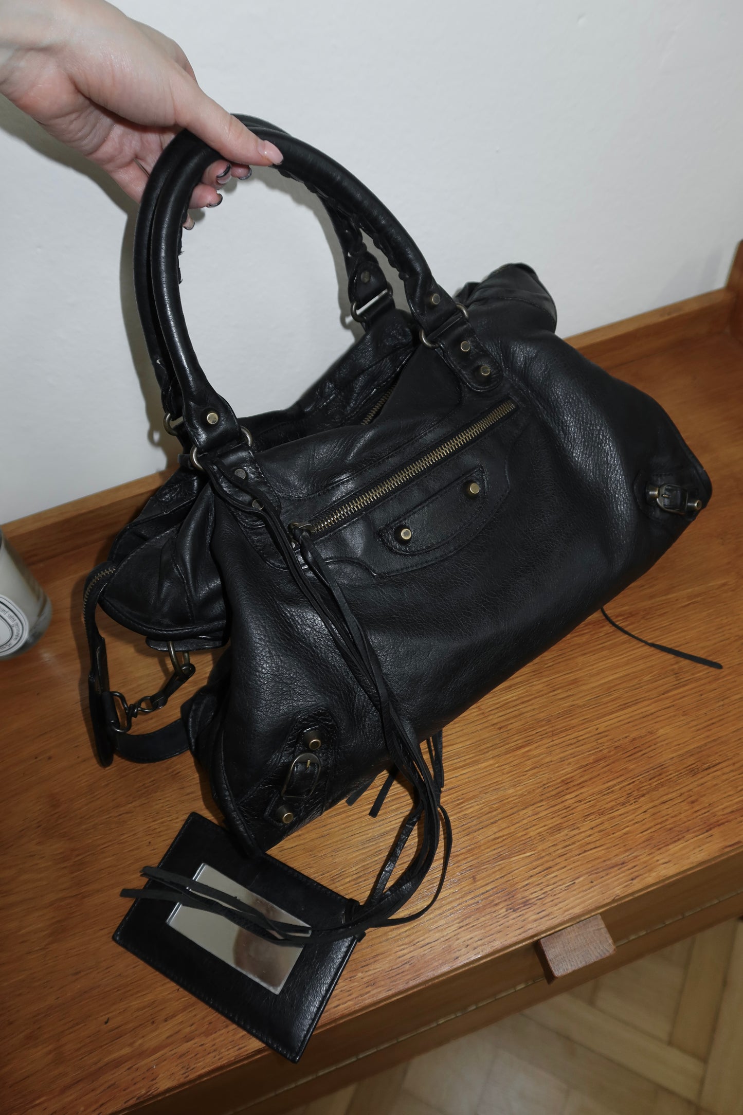 BALENCIAGA CITY BAG IN BLACK GOLD PATINA HW
