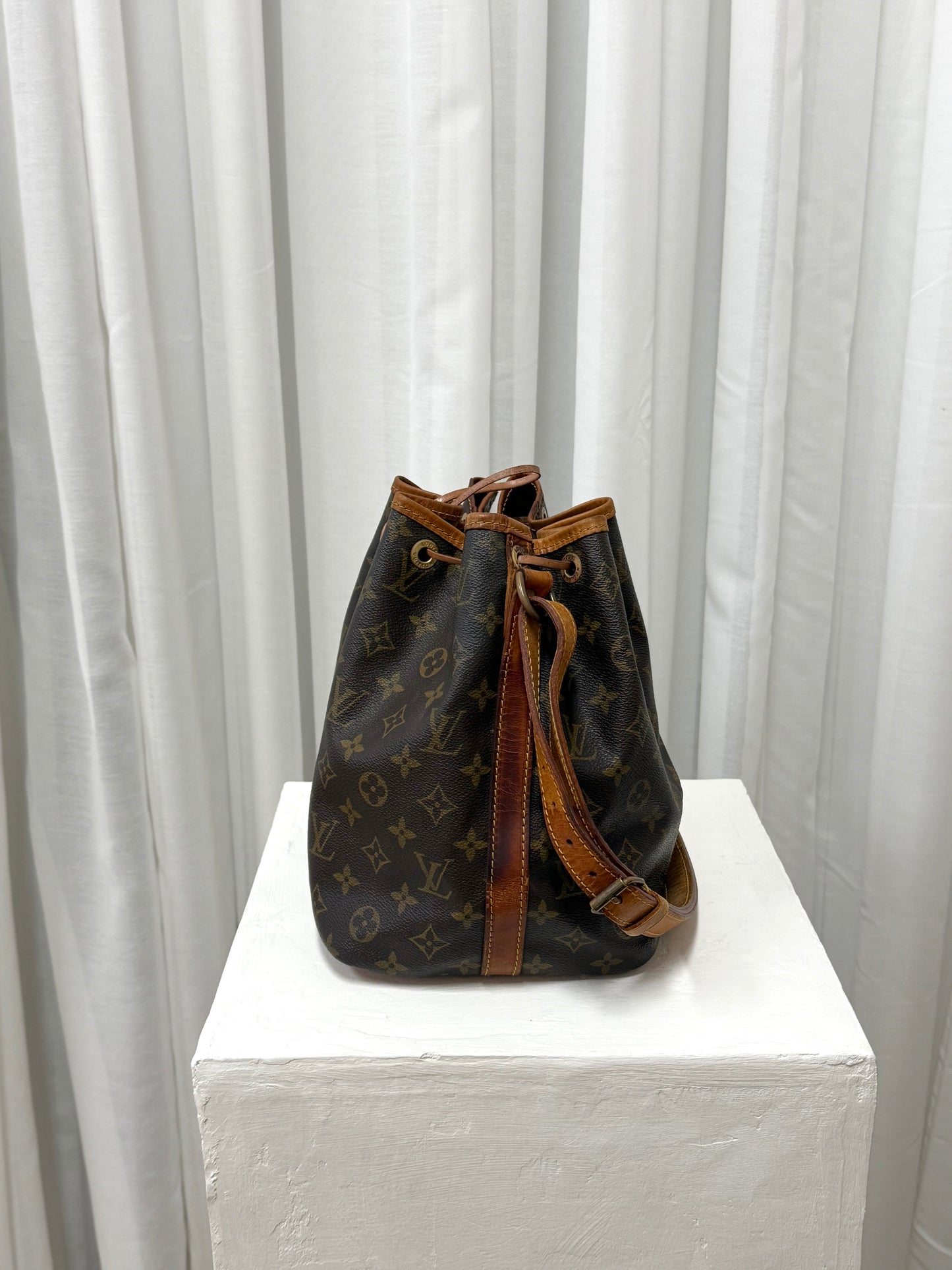 LV PETIT NOÉ MONOGRAM