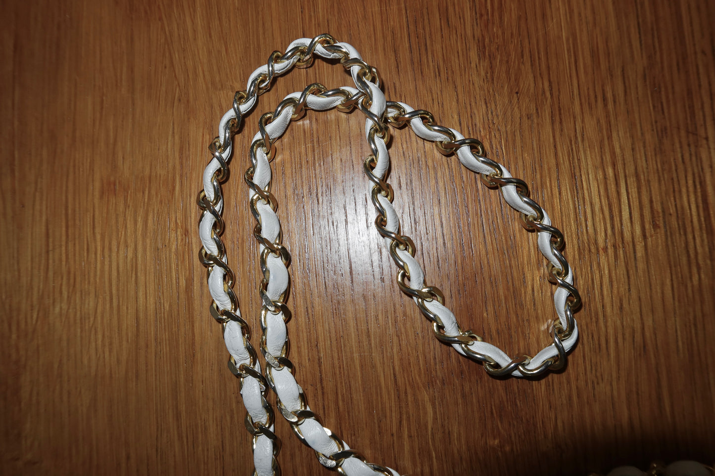 CHANEL 80s SINGLE FLAP BAG CREAM