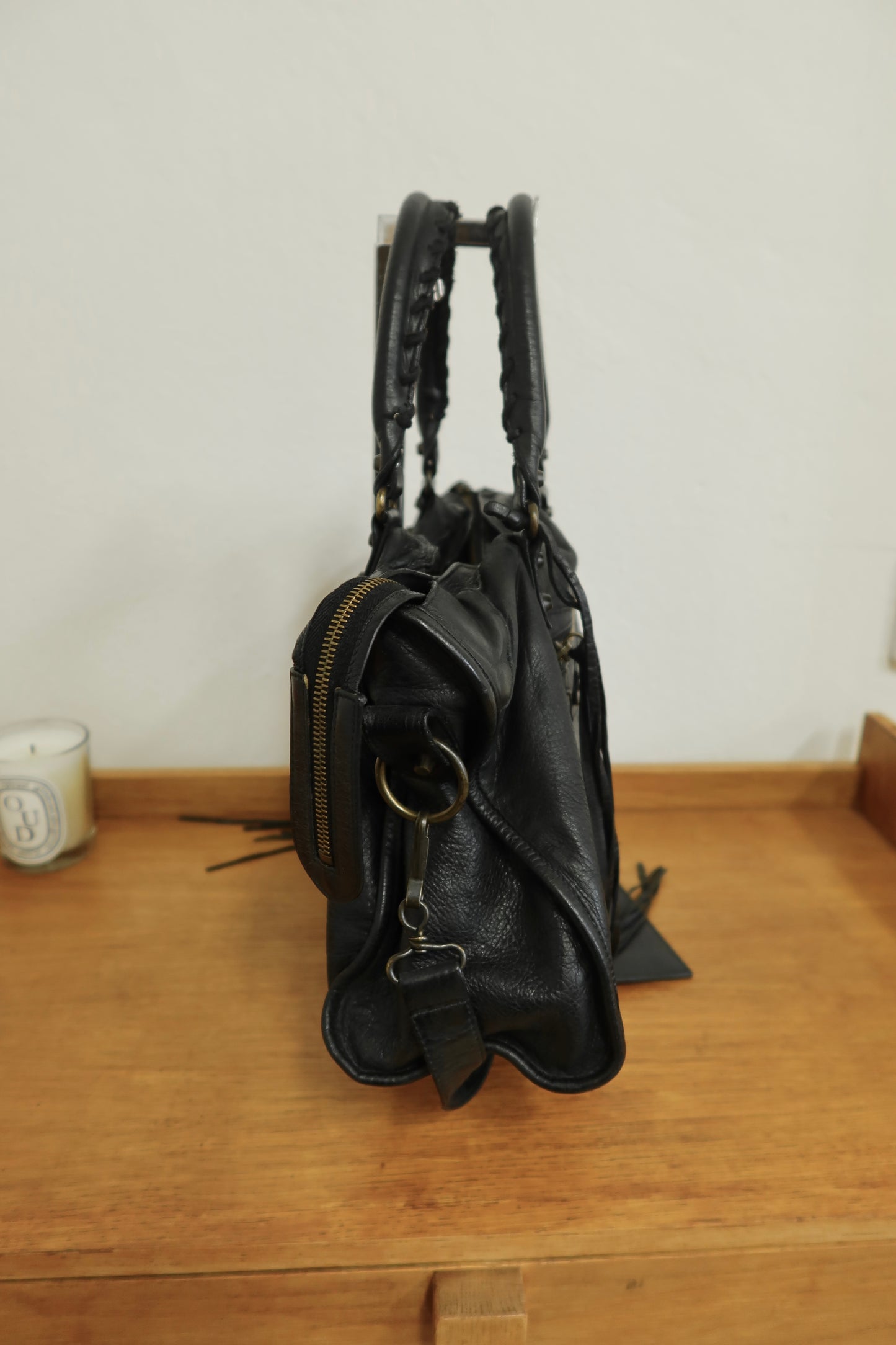 BALENCIAGA CITY BAG IN BLACK GOLD PATINA HW