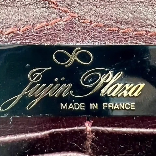 Plaketa Jujin Plaza, Made in France