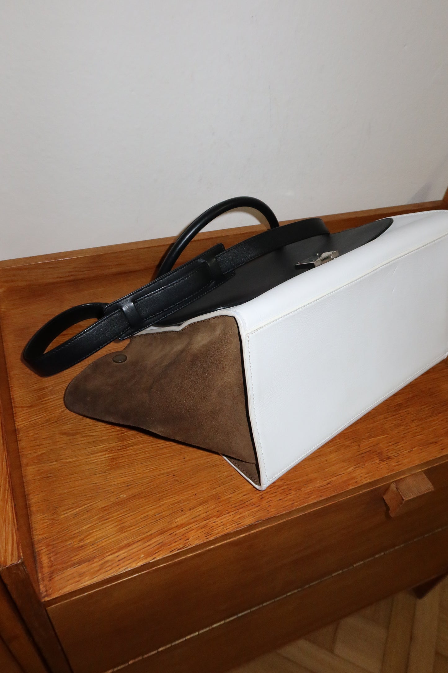 CELINE PHOEBE PHILO TRAPEZE BLACK WHITE