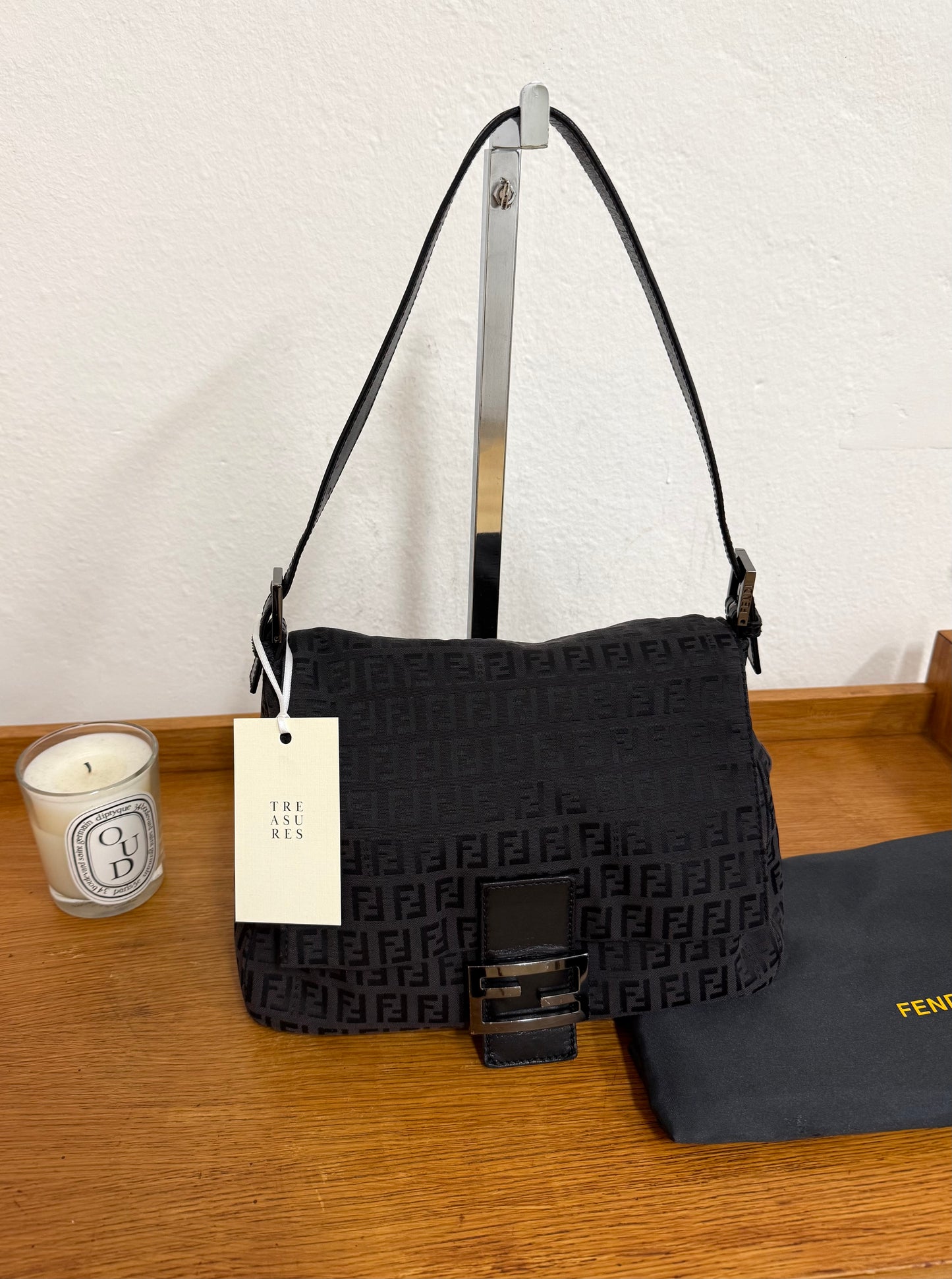 FENDI MAMMA BAGUETTE BAG