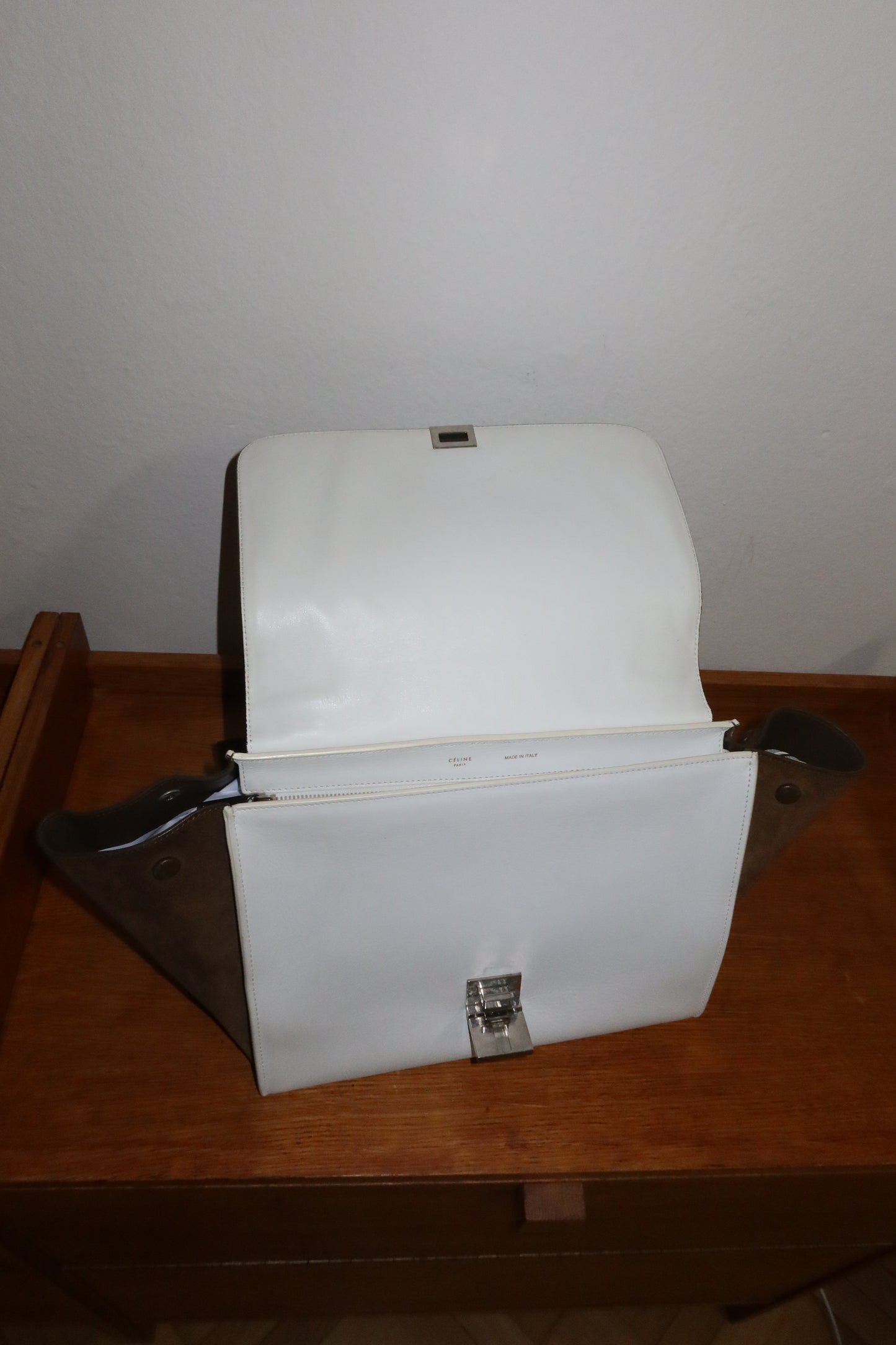 CELINE PHOEBE PHILO TRAPEZE BLACK WHITE