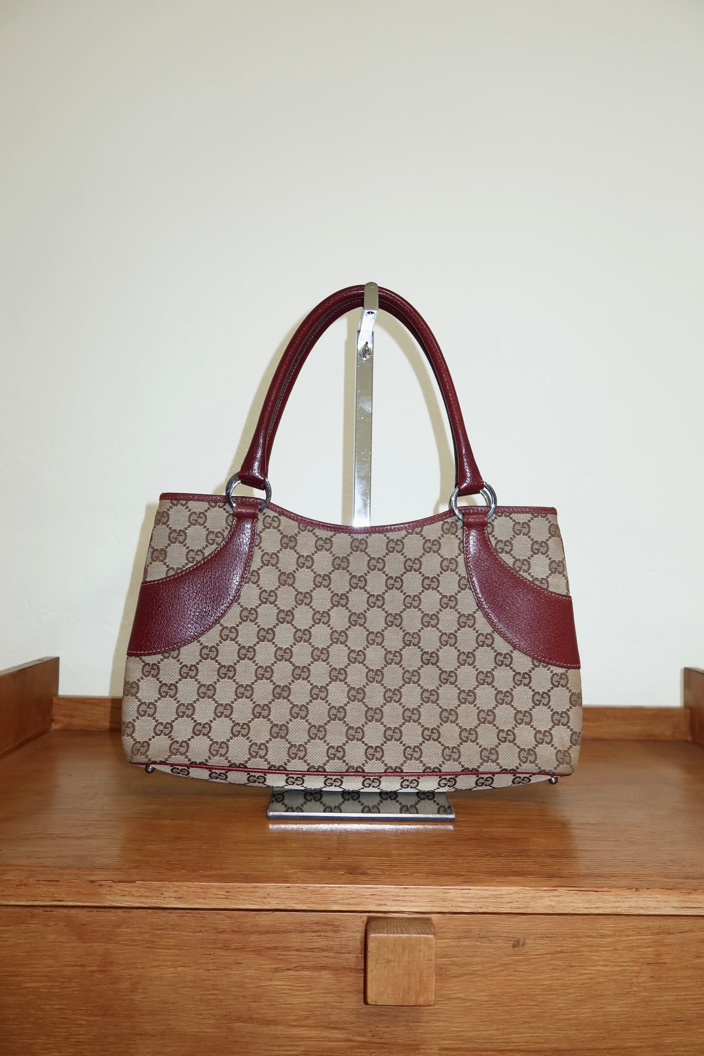 GUCCI GG SHOULDER TOTE BAG WINE