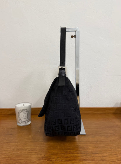 FENDI MAMMA BAGUETTE BLACK ZUCCA