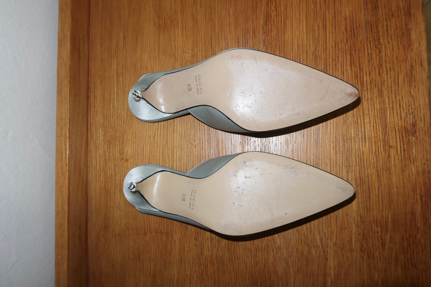GUCCI BEADED SATIN KITTEN HEELS 36