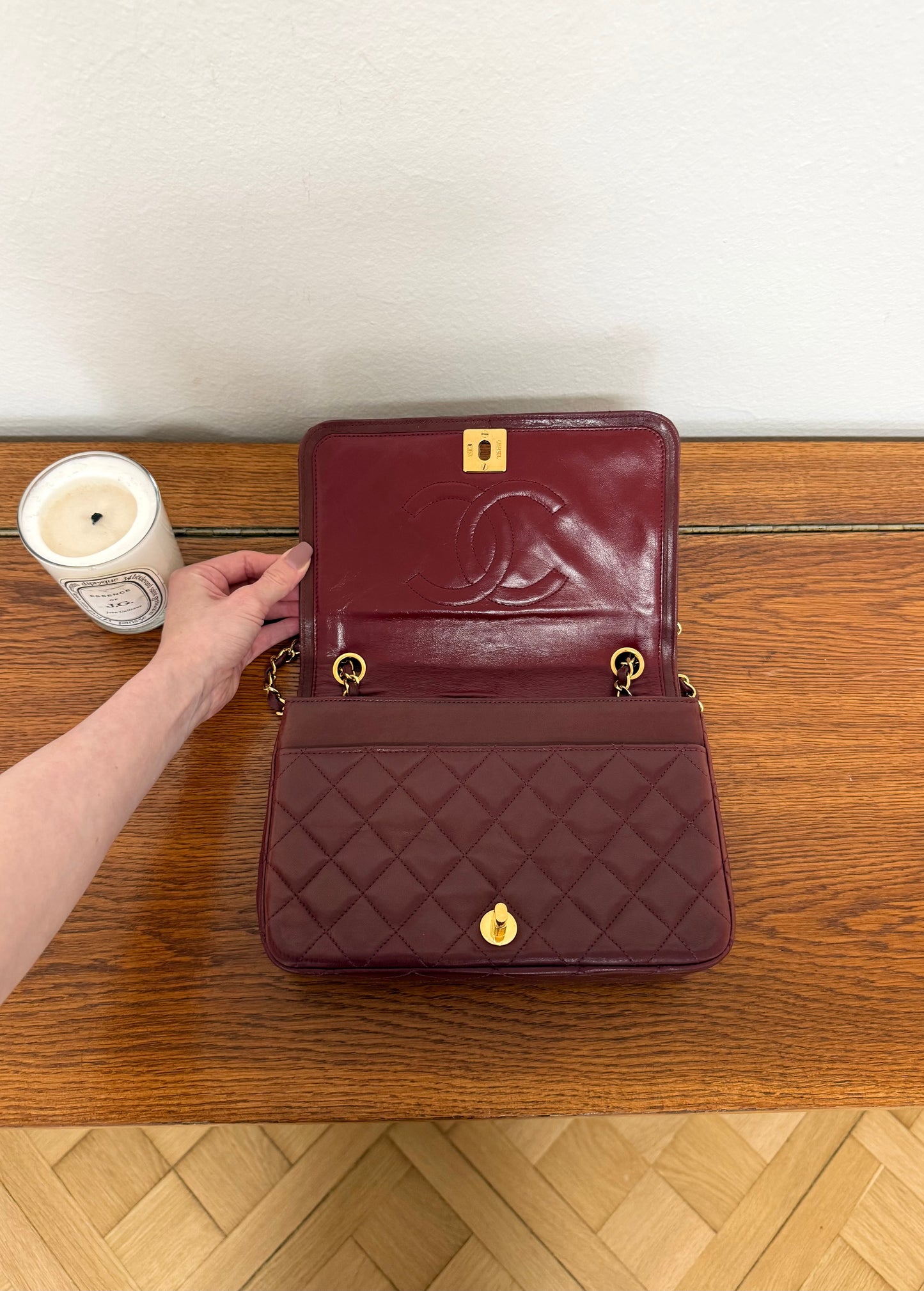CHANEL FULL FLAP TWIST LOCK 24k GOLD BURGUNDY