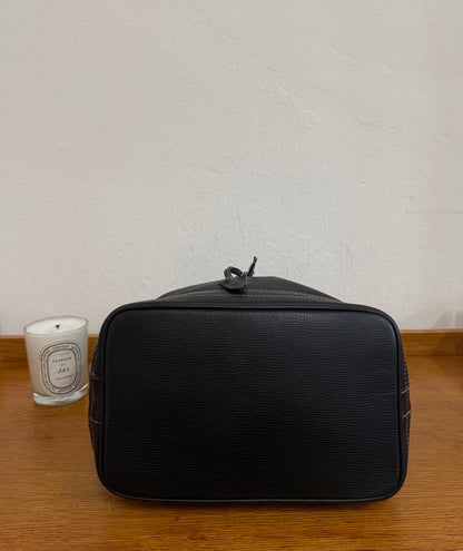 CELINE TRIOMPHE BUCKET BAG BLACK