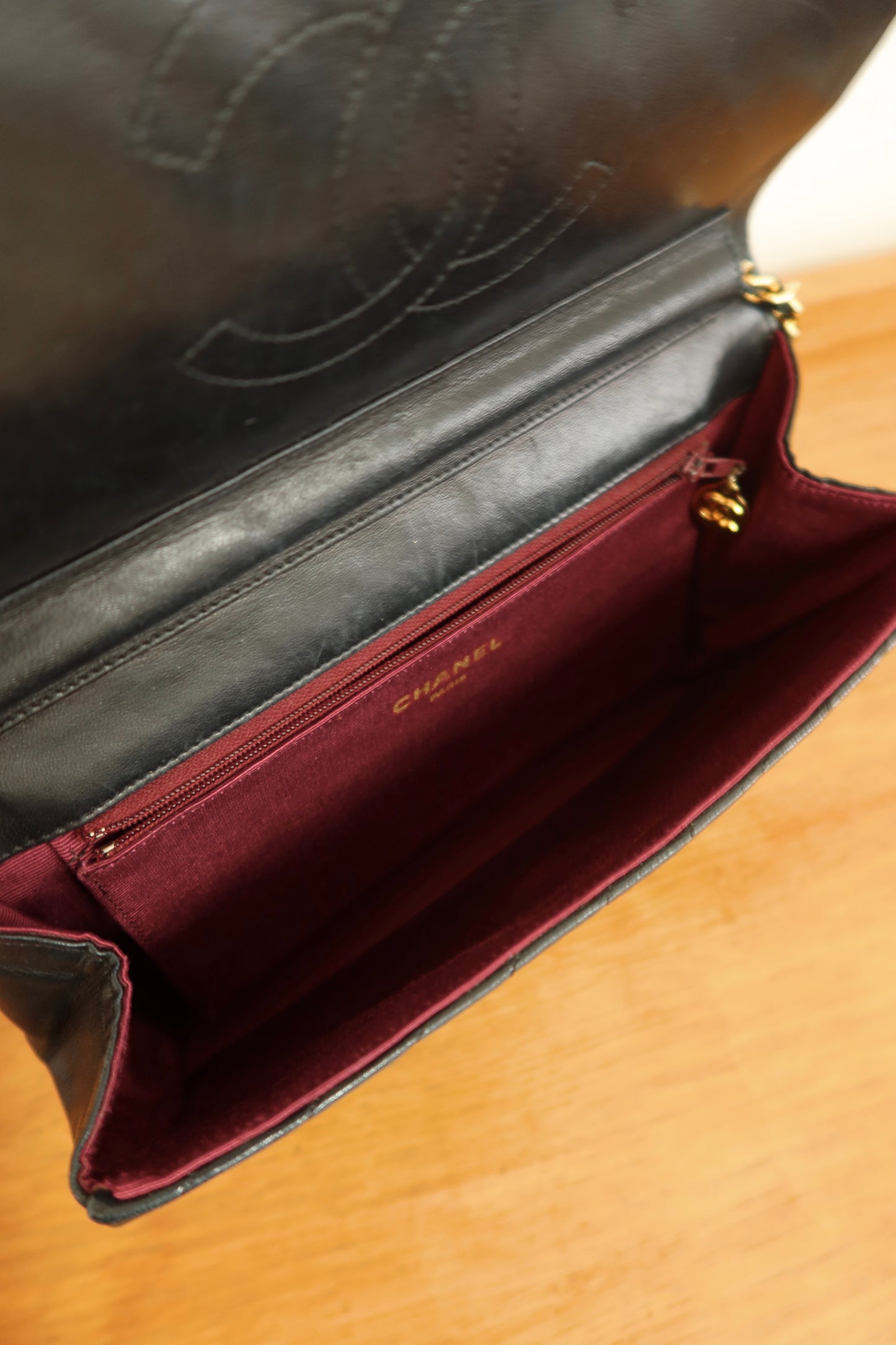 CHANEL DIAGONAL STITCH SINGLE FLAP BAG