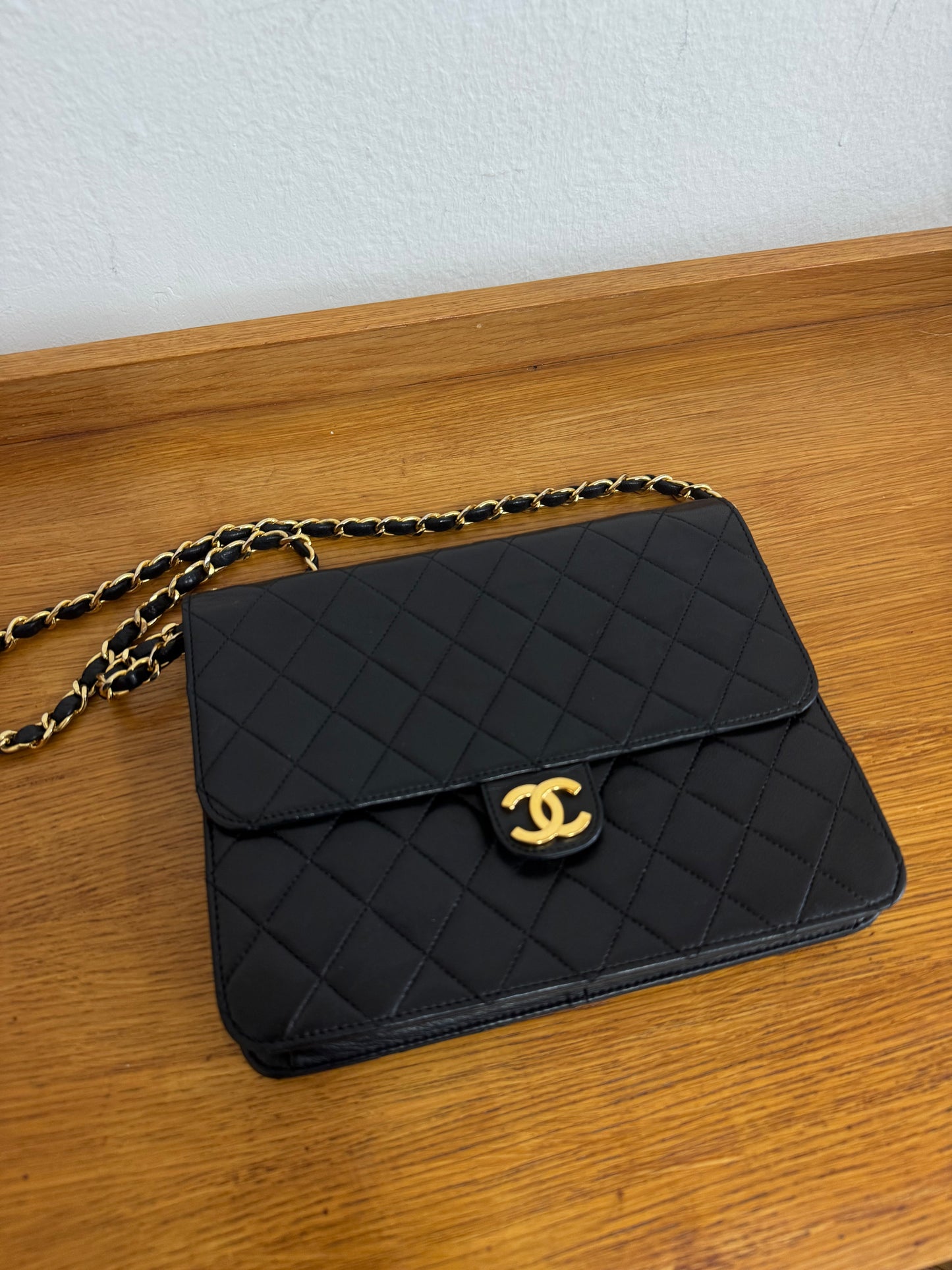 CHANEL LAMBSKIN SINGLE FLAP BAG & BOX & ENTRUPY