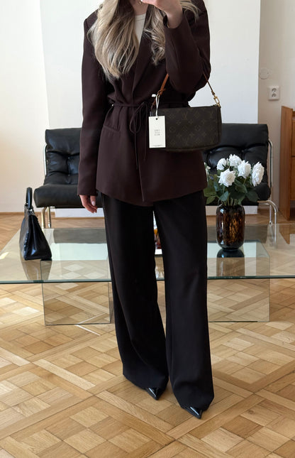 LV POCHETTE