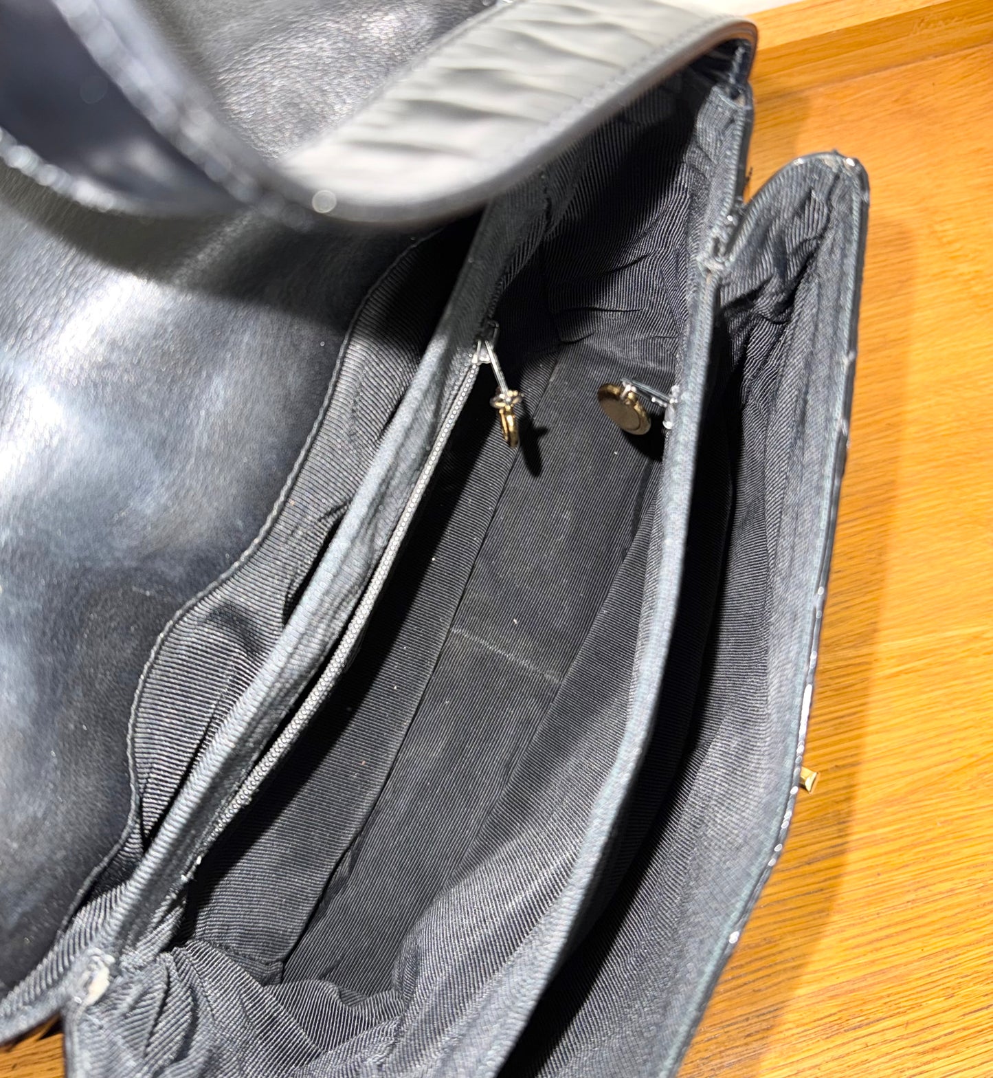 CHANEL TWIST LOCK FLAP PATENT LEATHER