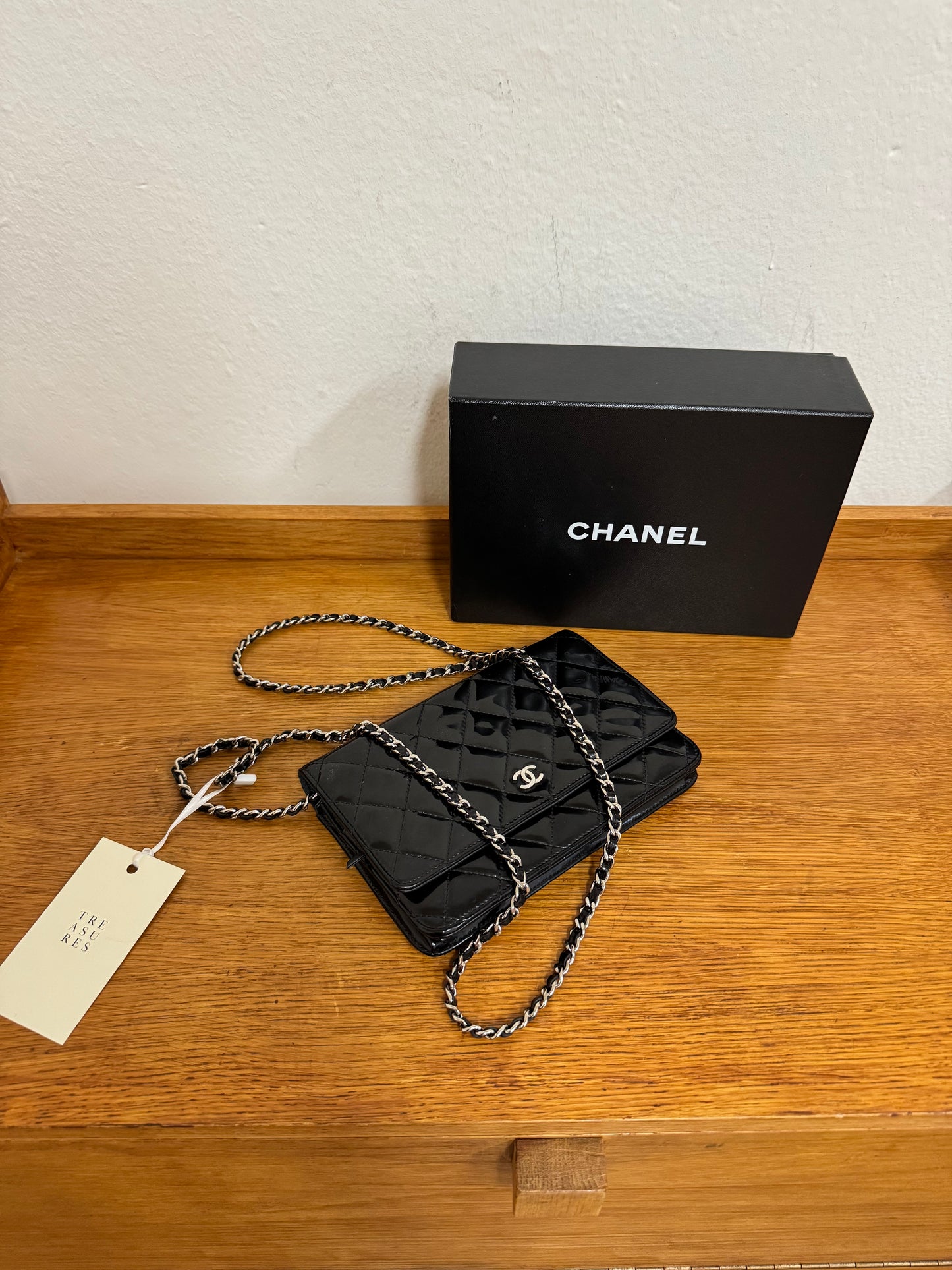 CHANEL PATENT LEATHER WOC BLACK