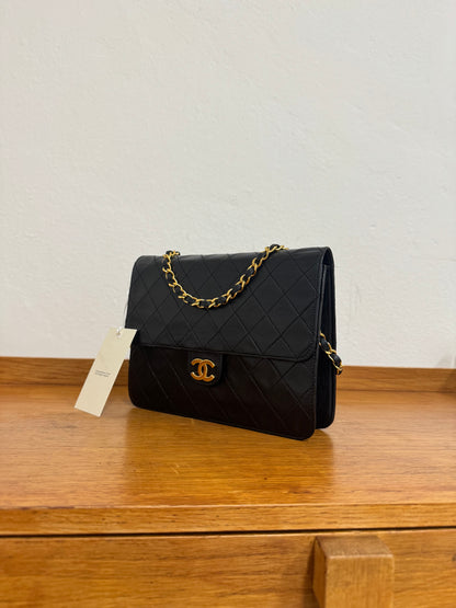 CHANEL CLASSIC SINGLE FLAP BAG LAMBSKIN BLACK 24K GOLD HW
