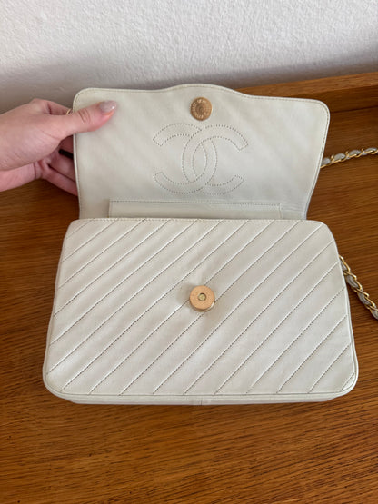 CHANEL DIAGONAL STITCH FLAP OFF WHITE
