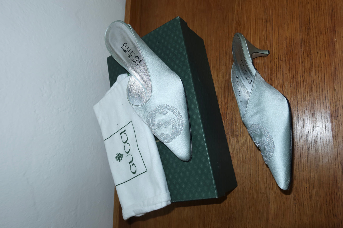 GUCCI BEADED SATIN KITTEN HEELS 36