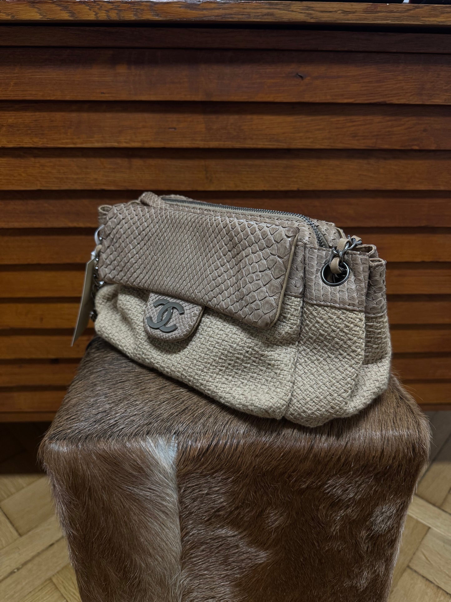 CHANEL ULTRA RARE PYTHON CC SHOULDER BAG KARL LAGERFELD 2004-2005