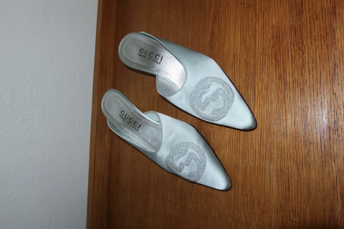 GUCCI BEADED SATIN KITTEN HEELS 36