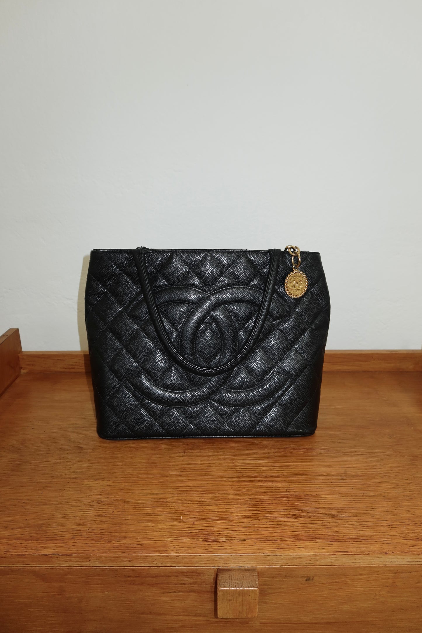 CHANEL CAVIAR MEDALLION TOTE GOLD HW