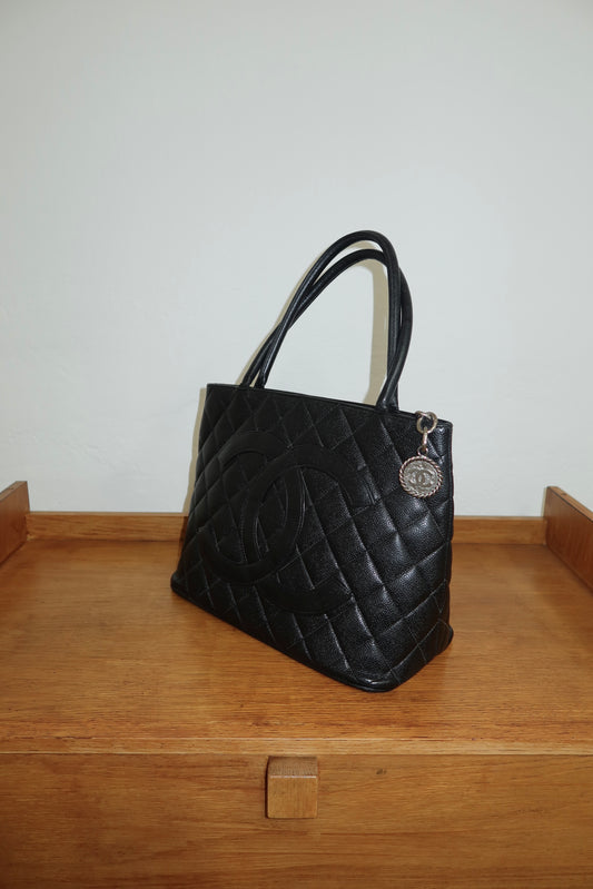 CHANEL CAVIAR MEDALLION TOTE SILVER HW