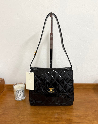 CHANEL TWIST LOCK FLAP PATENT LEATHER