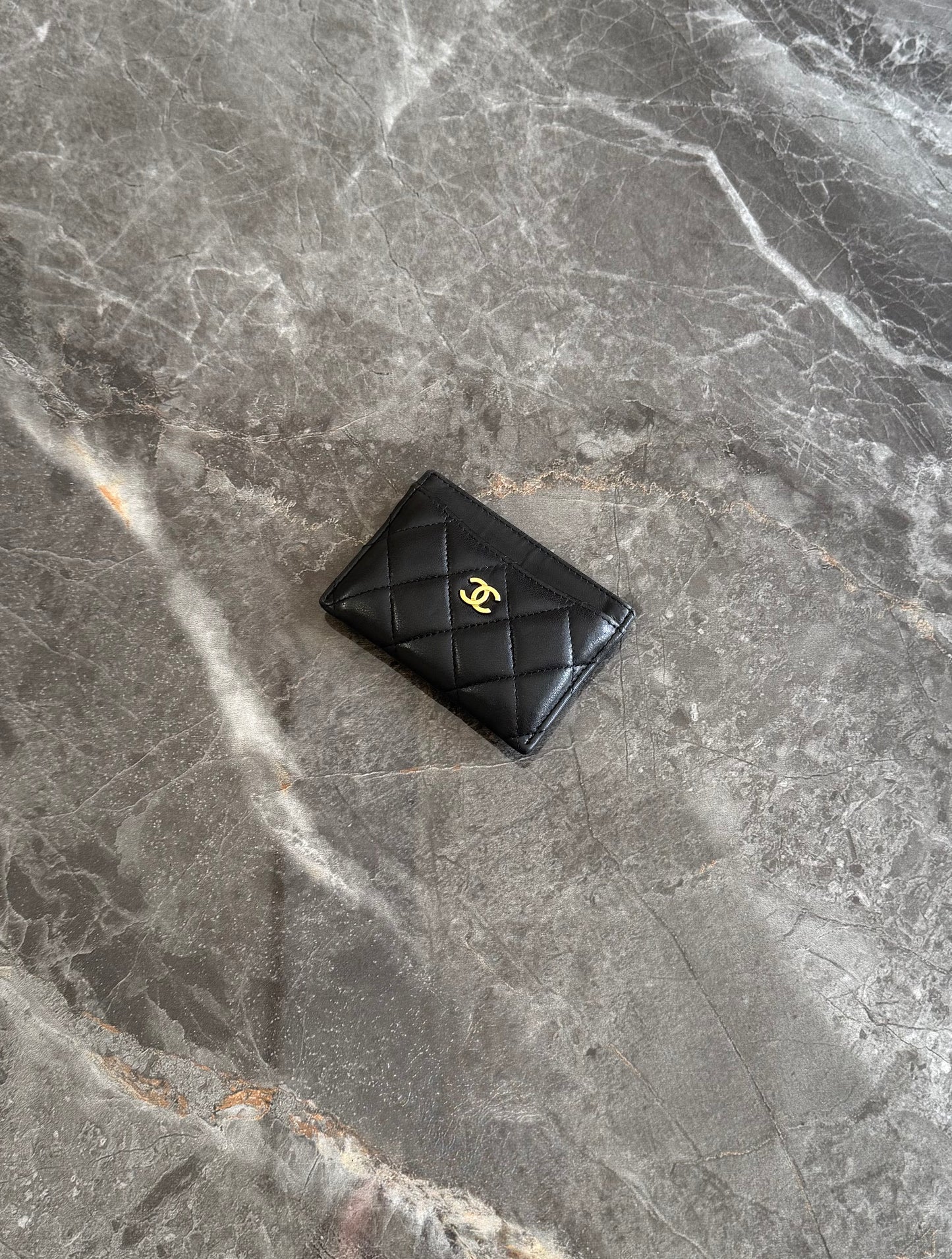 CHANEL CLASSIC QUILTED CARD HOLDER LAMBSKIN BLACK GOLD HW
