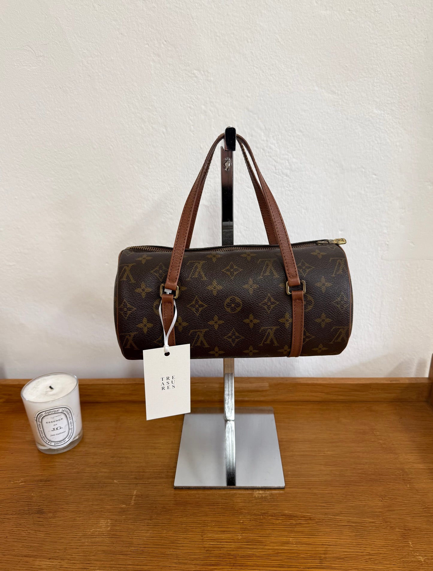LV PAPILLON 26