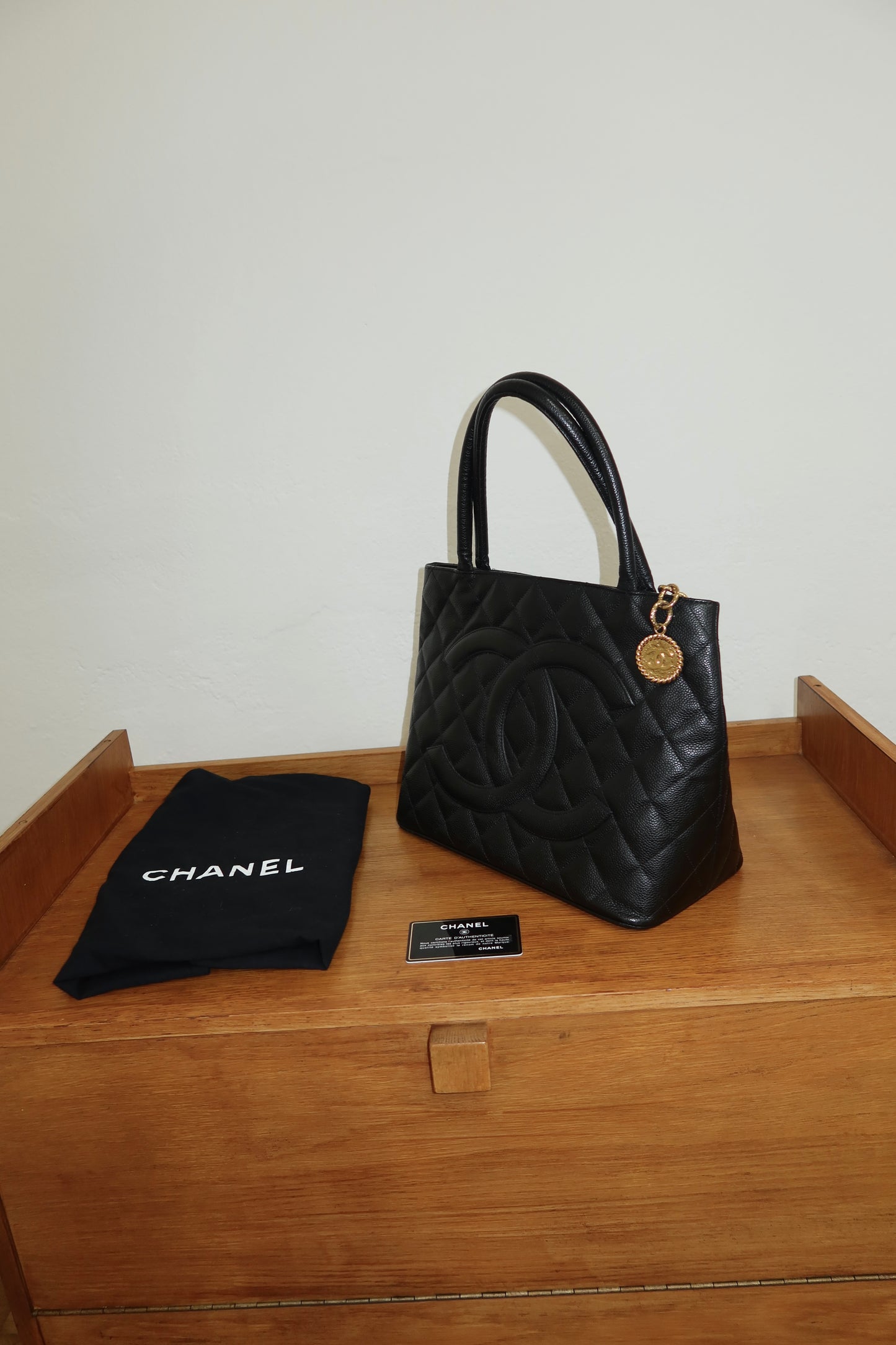 CHANEL CAVIAR MEDALLION TOTE GOLD HW