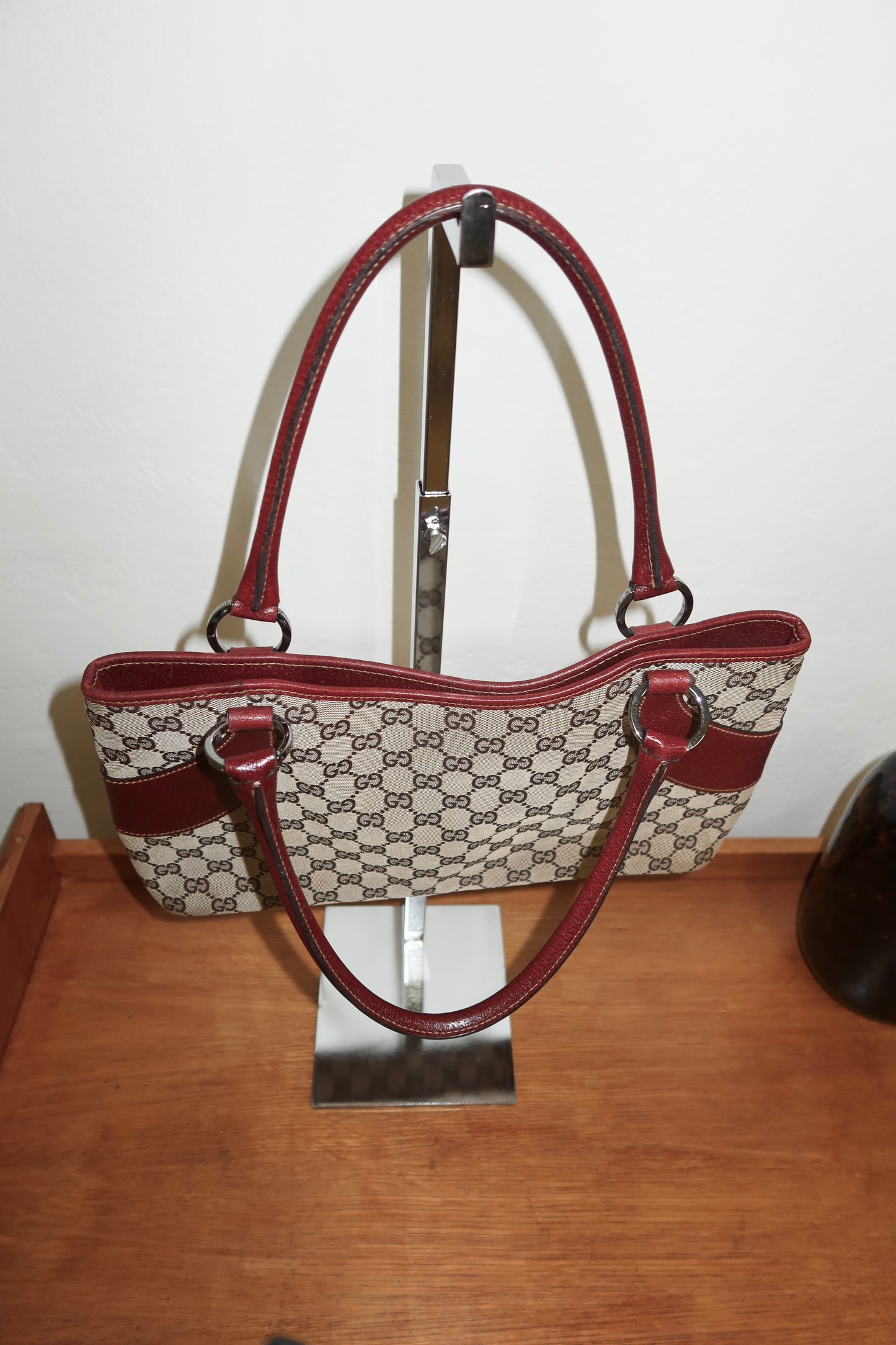 GUCCI GG SHOULDER TOTE BAG WINE