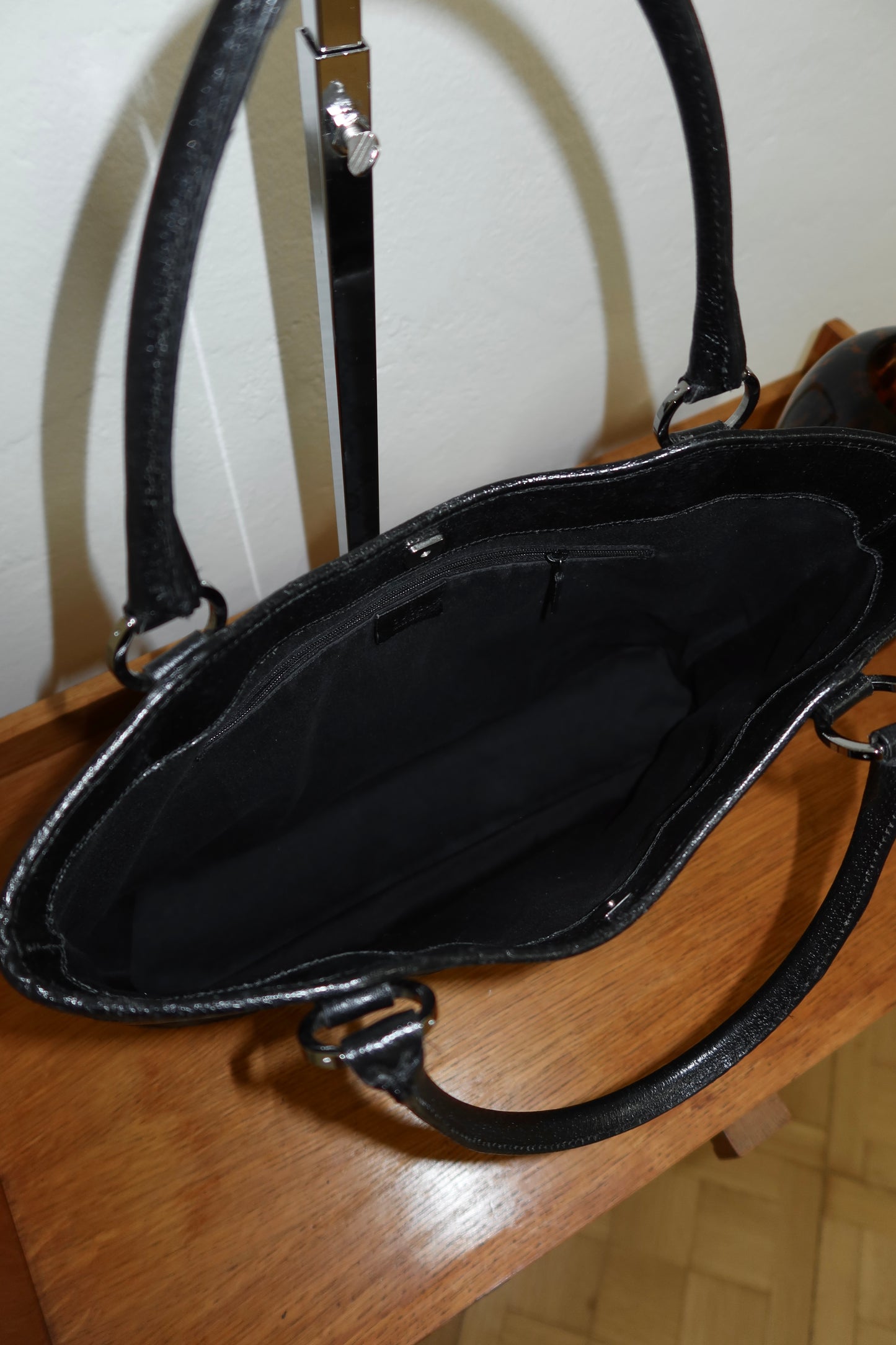 GUCCI GG MONOGRAM BLACK TOTE BAG