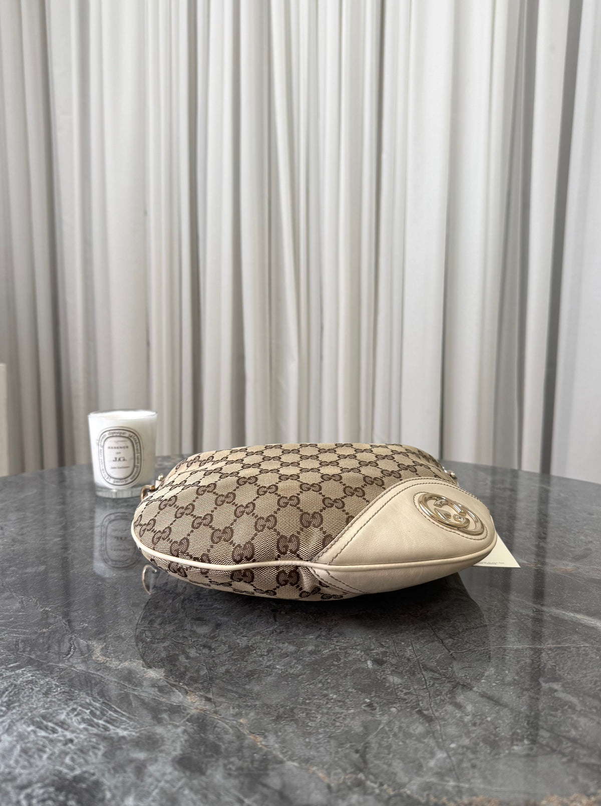 Gucci Sukey crossbody z GG canvasu se zlatým hardwarem, foto 7