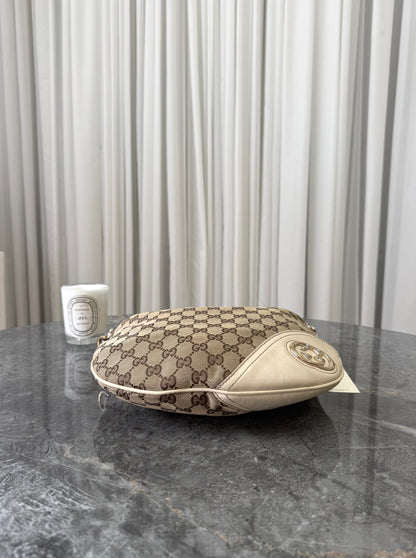 Gucci Sukey crossbody z GG canvasu se zlatým hardwarem, foto 7