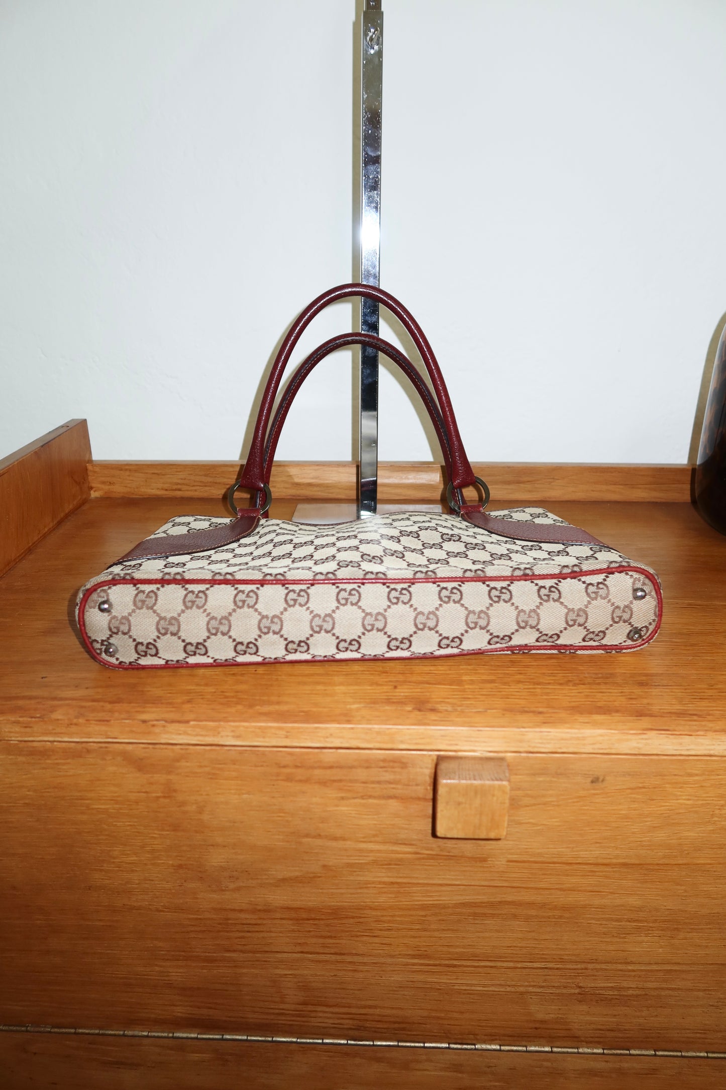 GUCCI GG SHOULDER TOTE BAG WINE