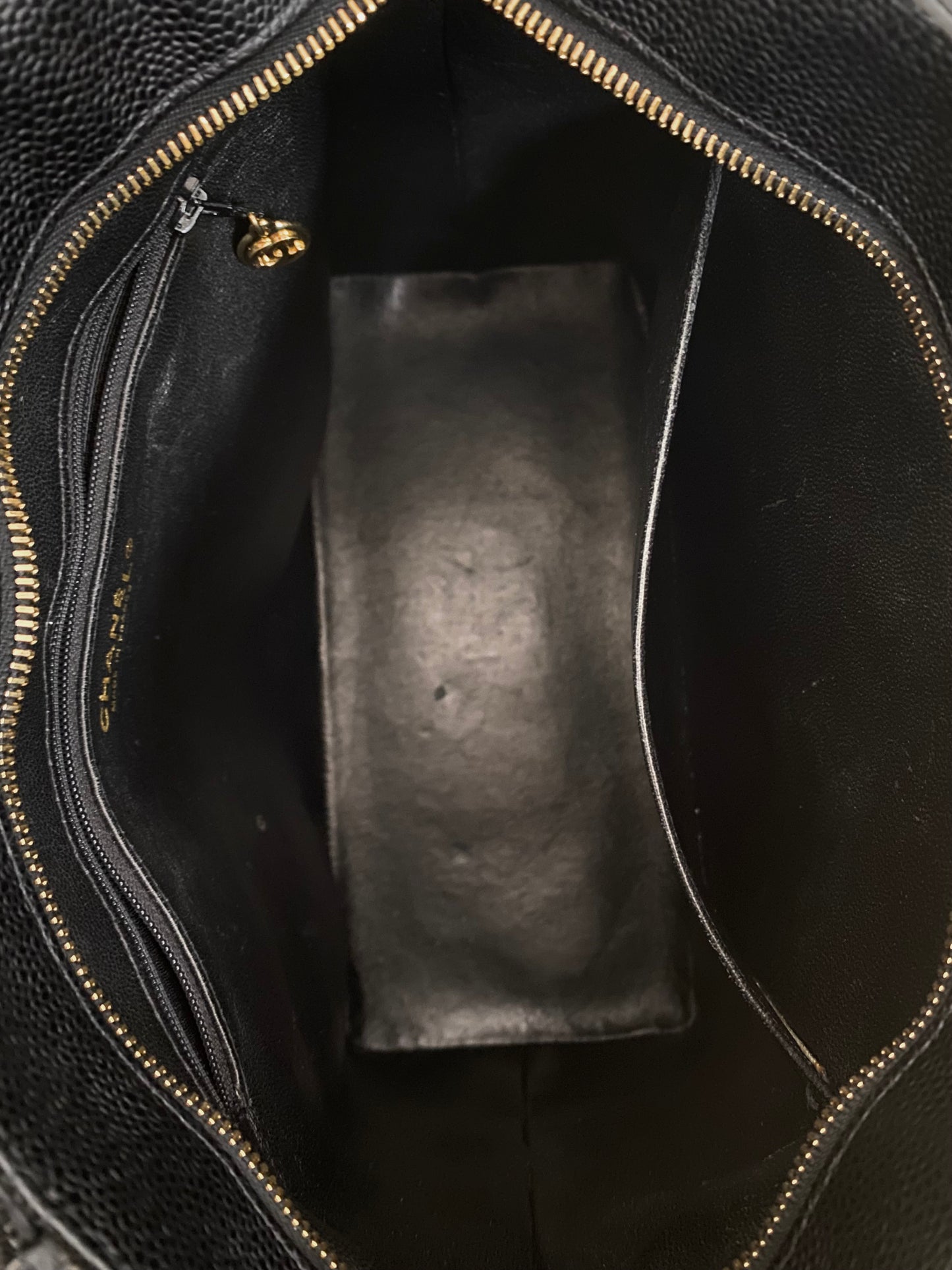 CHANEL CAVIAR MEDALLION TOTE GOLD HW