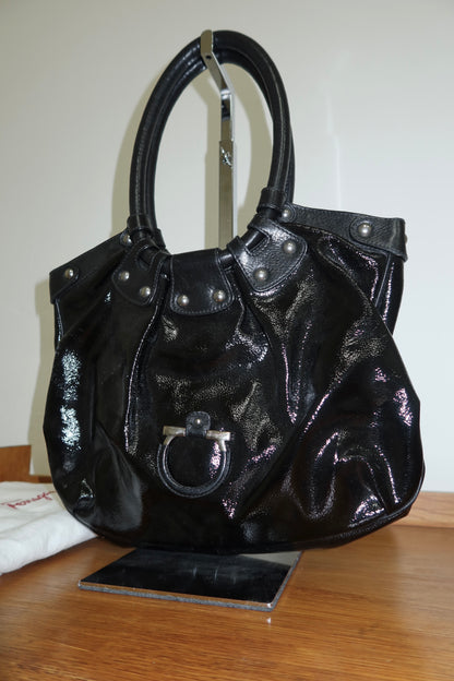 FERRAGAMO NAPLAK SHOULDER BAG