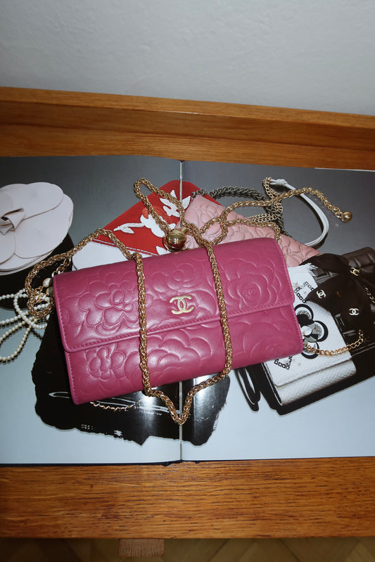 CHANEL WALLET PINK CAMELLIA GOLD