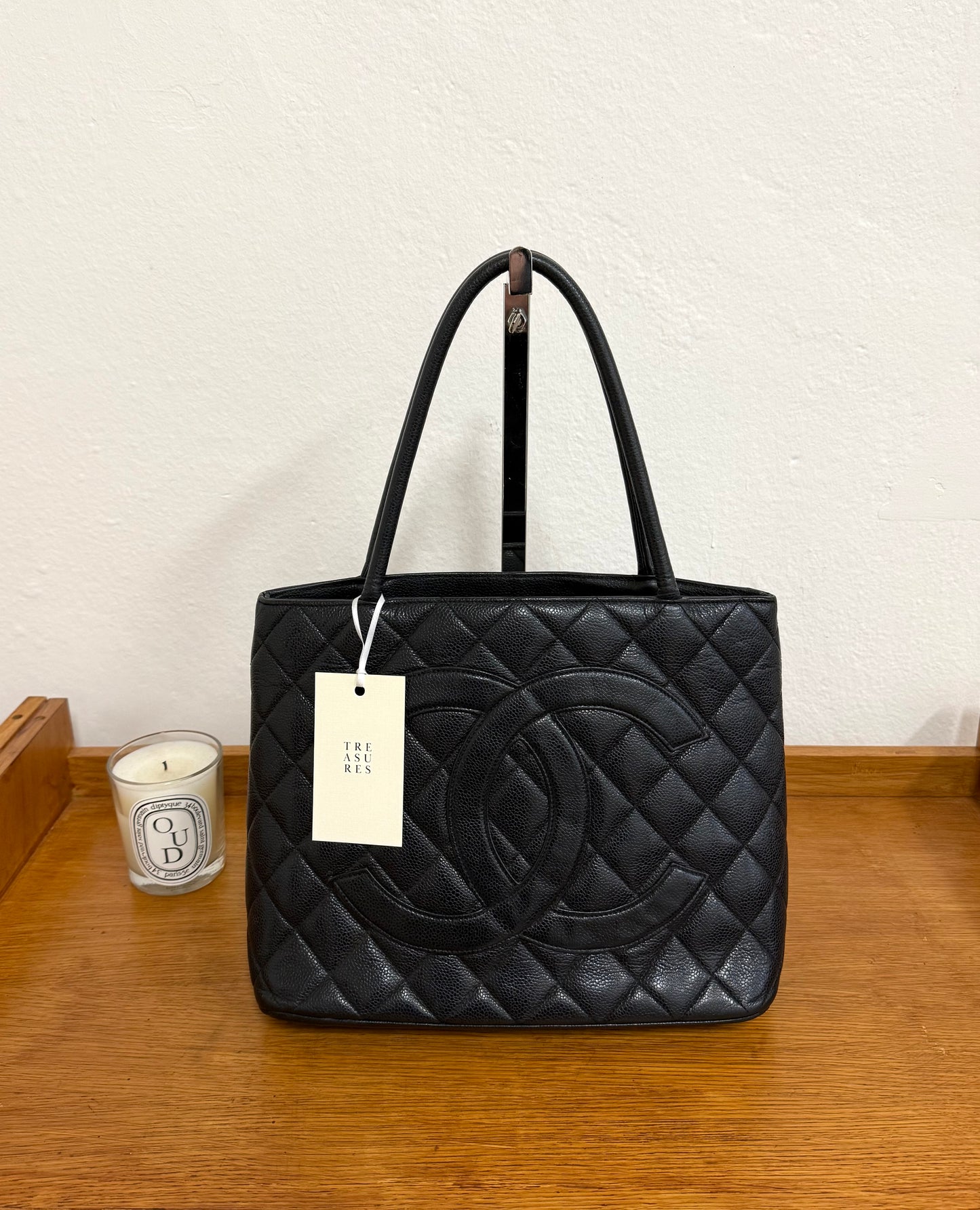 CHANEL CAVIAR MEDDALLION TOTE