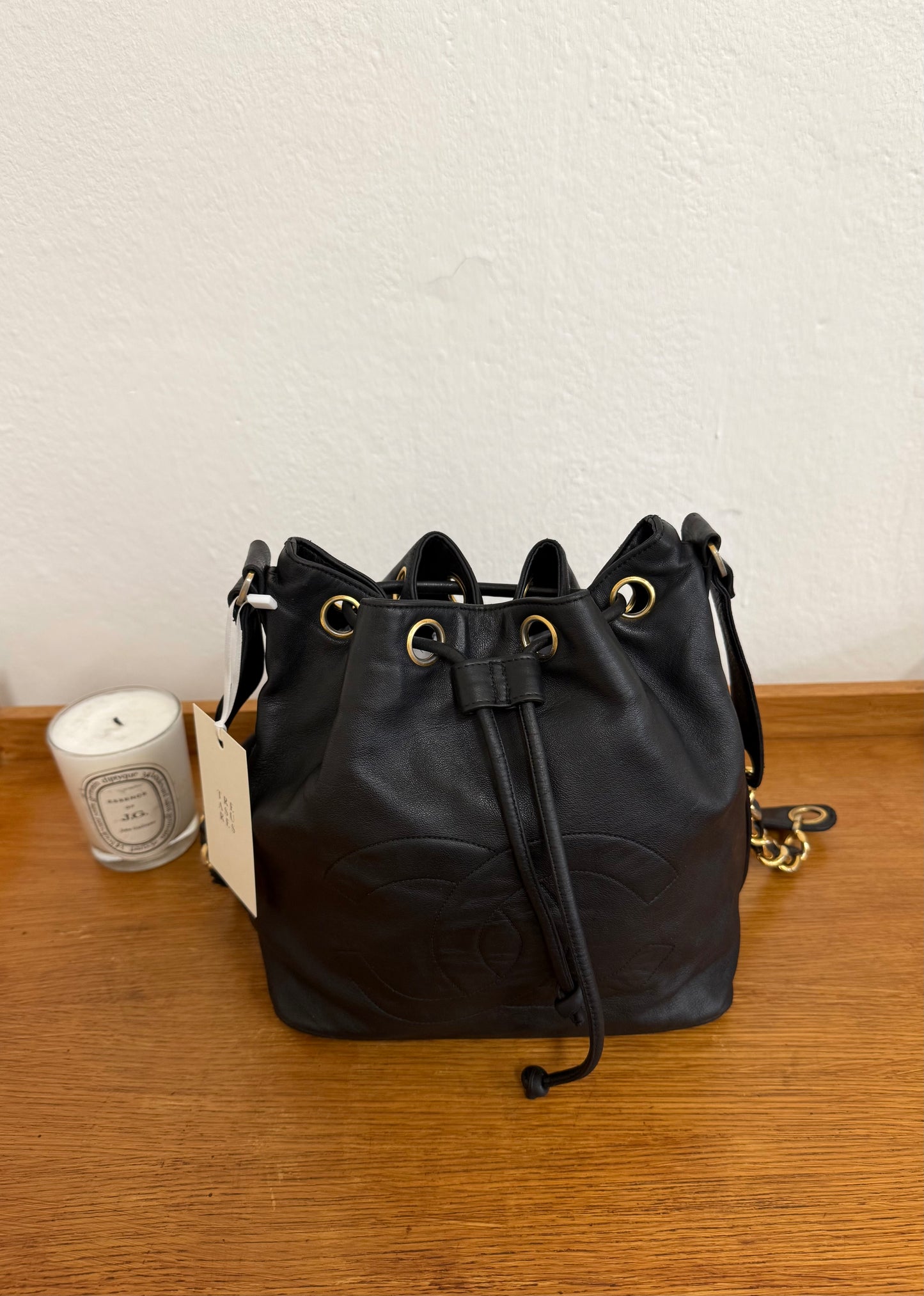 CHANEL BUCKET CC LOGO & POUCH