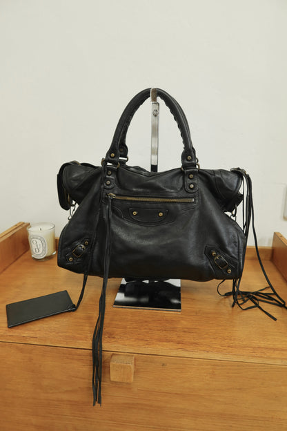 BALENCIAGA CITY BAG IN BLACK GOLD PATINA HW